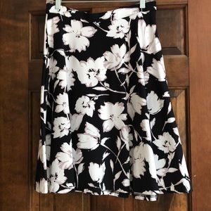 Black and white flowy skirt